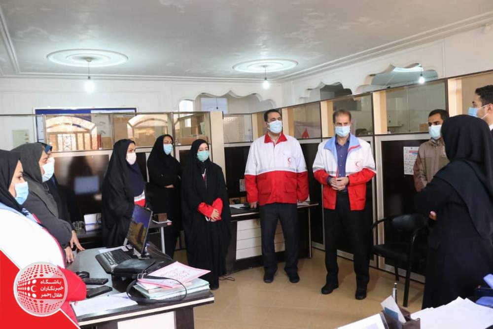 بازدید مدیرعامل هلال احمر لرستان از فعالان ناظران سلامت