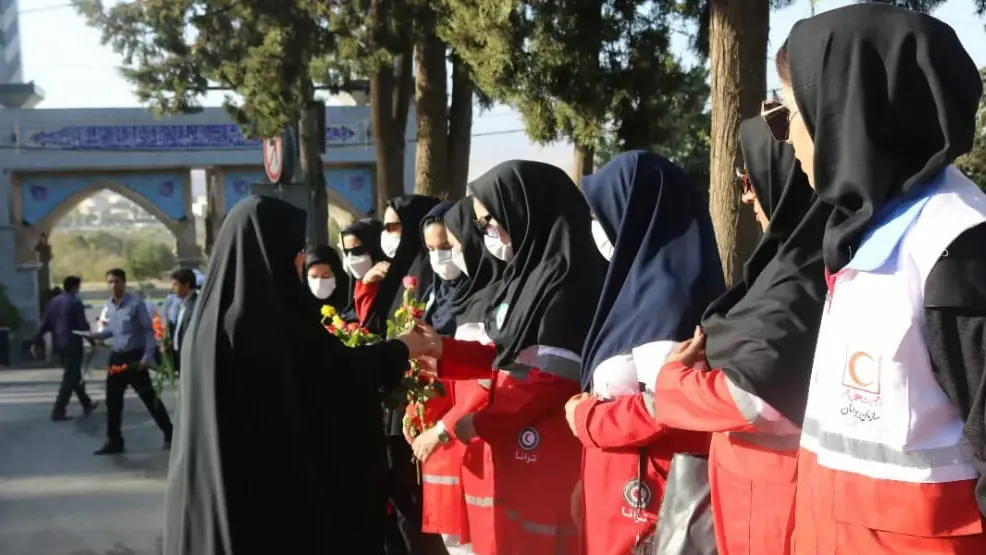مراسم گلباران قبور مطهر شهدا